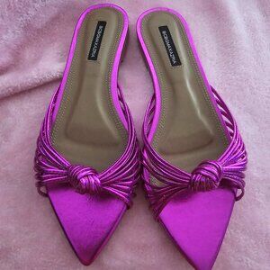 Bcbgmaxaria flat sandal